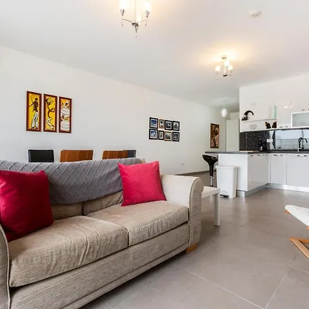 A Charming, Relaxing 2br In St Julians W/wifi By 360 Estates Saint Julian's